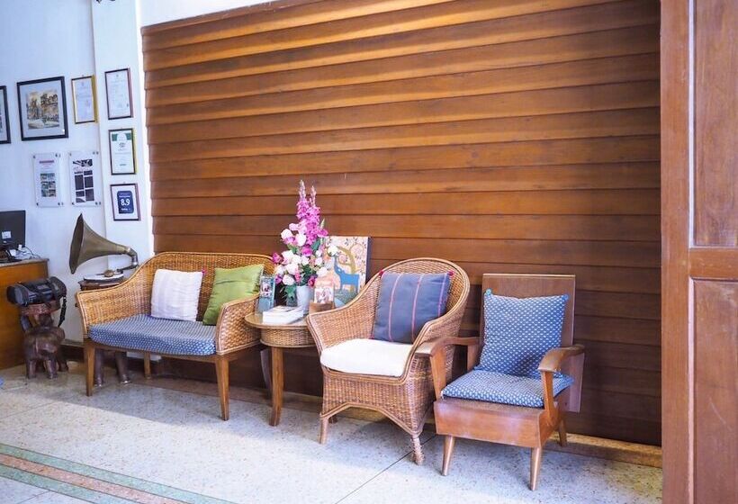بنسيون Rustic Guest House