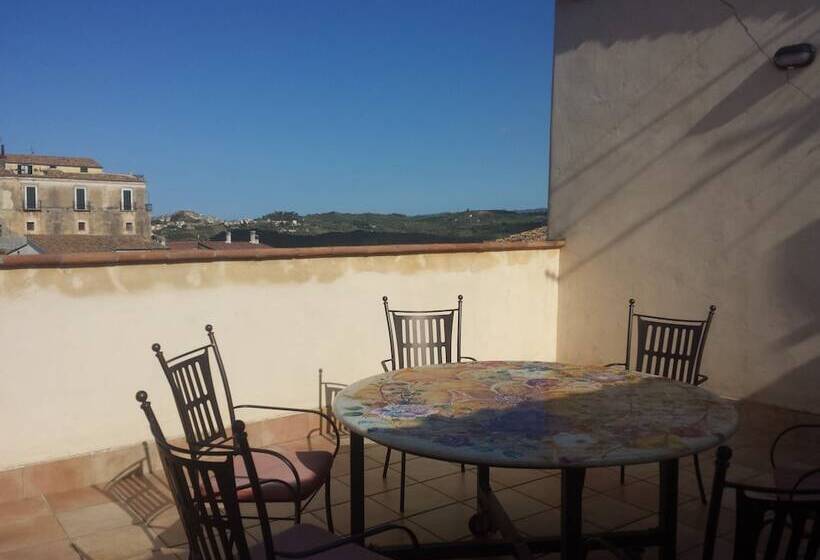 مبيت وإفطار Palazzo Madeo   Residenza D Epoca