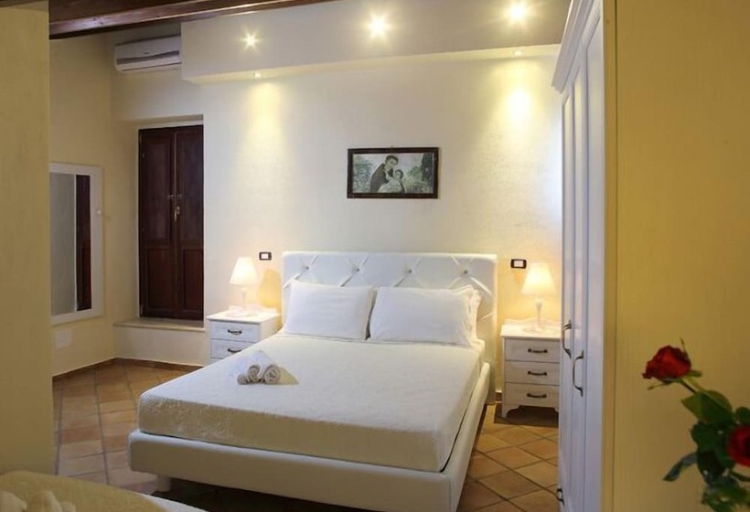 مبيت وإفطار Palazzo Madeo   Residenza D Epoca