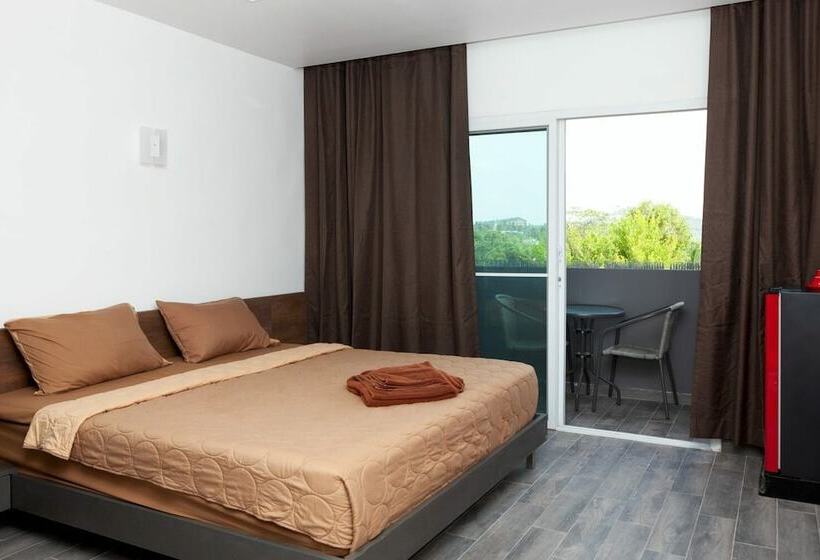هتل Ubox Samui Hostel   Chaweng Beach