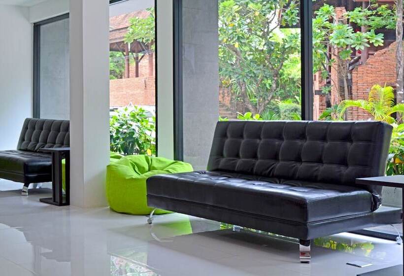 هتل Ubox Samui Hostel   Chaweng Beach