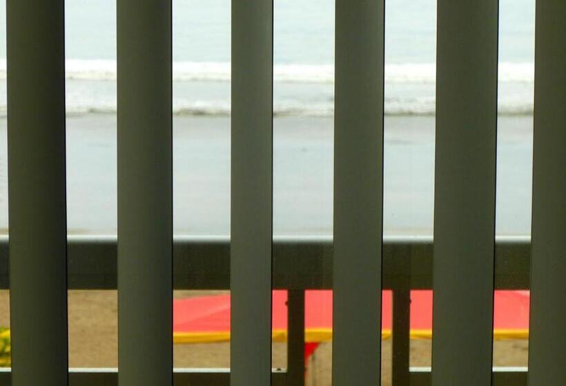 هتل Costa Paraiso