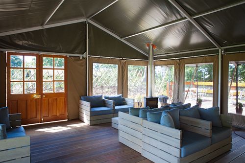 בית מלון כפרי Durrell Wildlife Camp