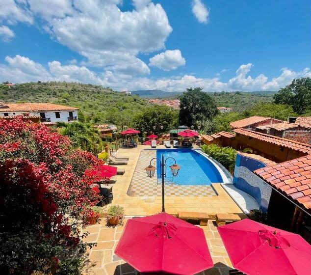 هتل Hicasua Y Centro De Convenciones