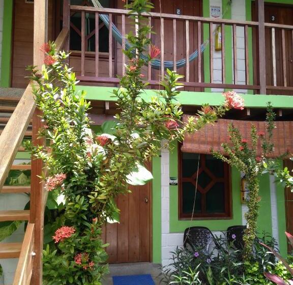 هتل Hostal Capurgana