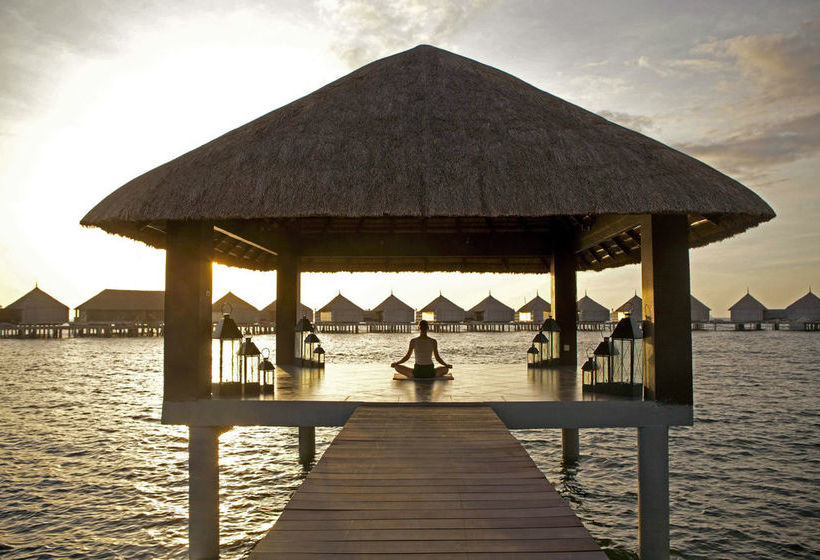 בית מלון כפרי Huma Island Resort & Spa