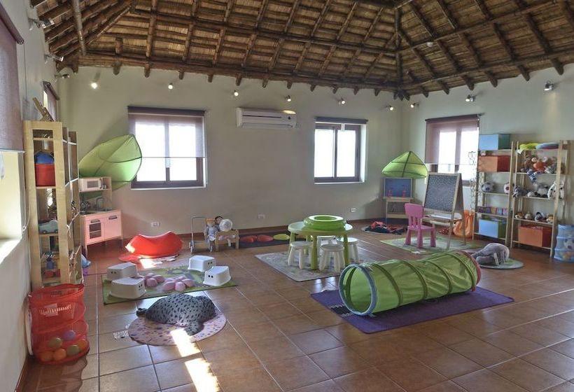 בית מלון כפרי Huma Island Resort & Spa