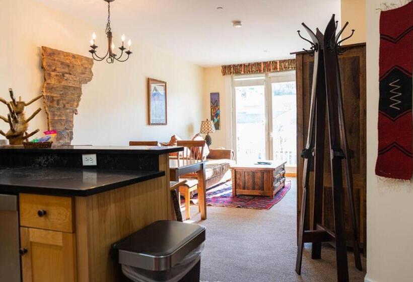 בית מלון כפרי Long Trail House Condominiums At Stratton Mountain Resort