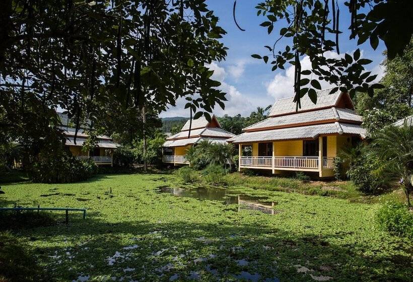 هتل Poonyamantra Resort