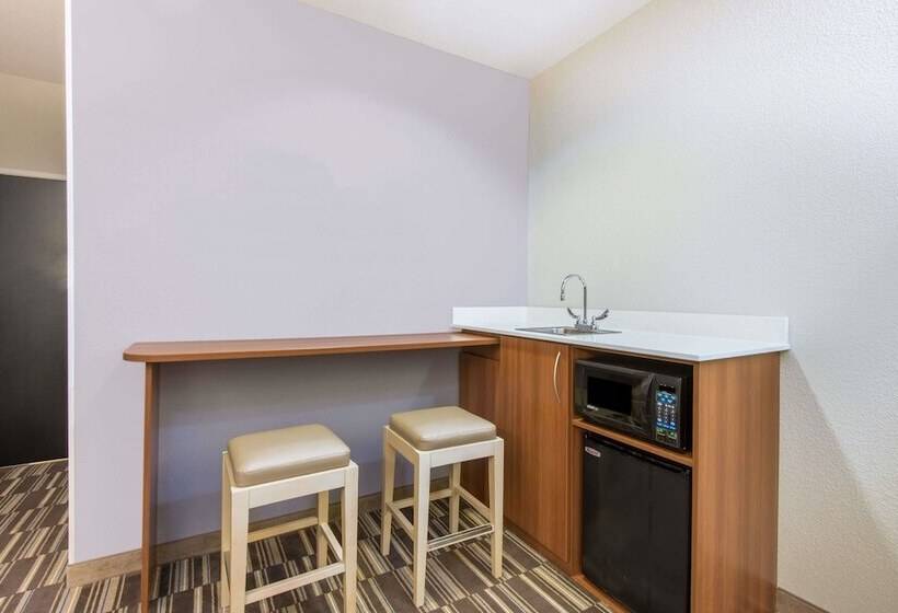 Microtel Inn & Suites By Wyndham Cadiz