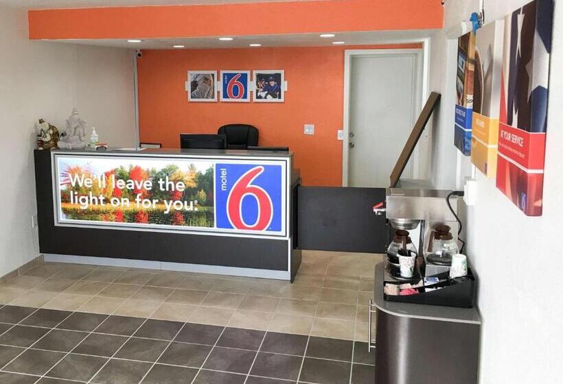 Motel 6 Connellys Springs, Nc