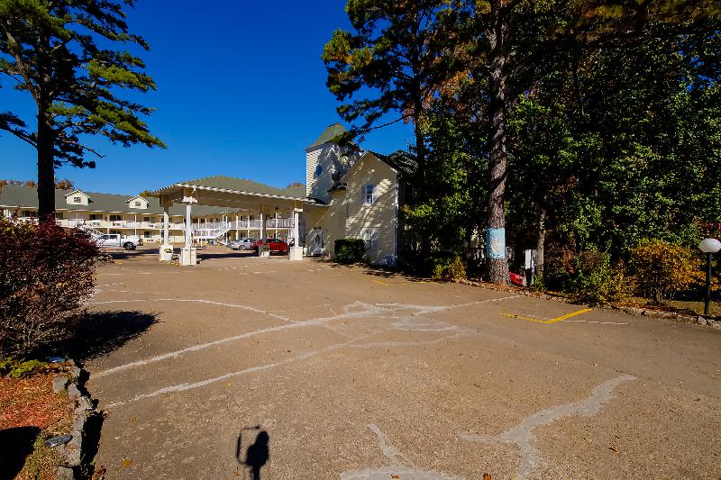 فندق على الطريق O Eureka Springs  Christ Of Ozark Area