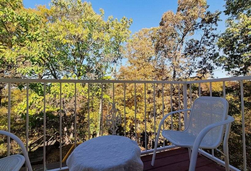 فندق على الطريق O Eureka Springs  Christ Of Ozark Area