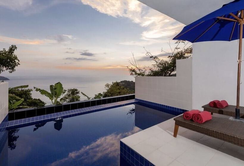 استراحتگاه Grand Bleu Ocean View Pool Suite