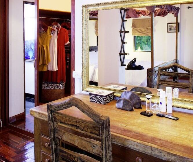 Thara Bayview Villa