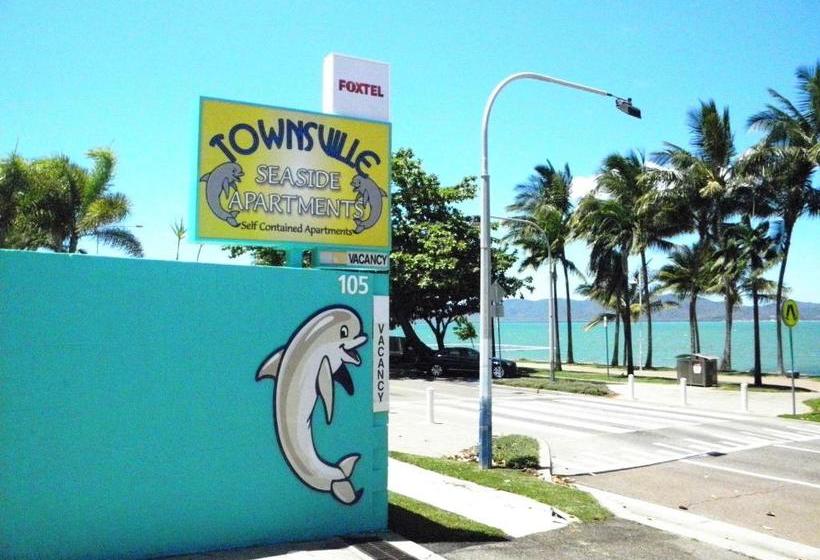 Emthree Seaside Apartments