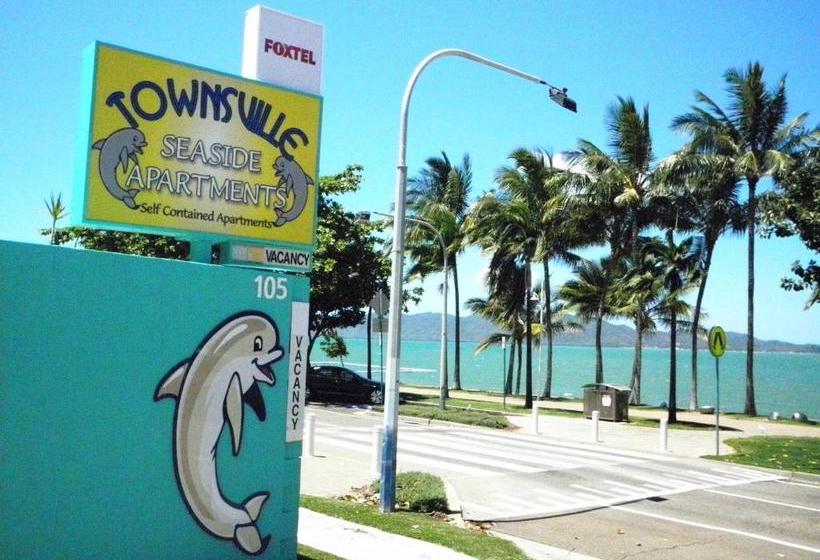 Emthree Seaside Apartments