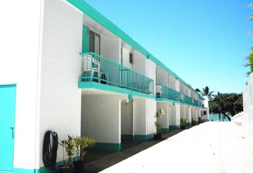 Emthree Seaside Apartments