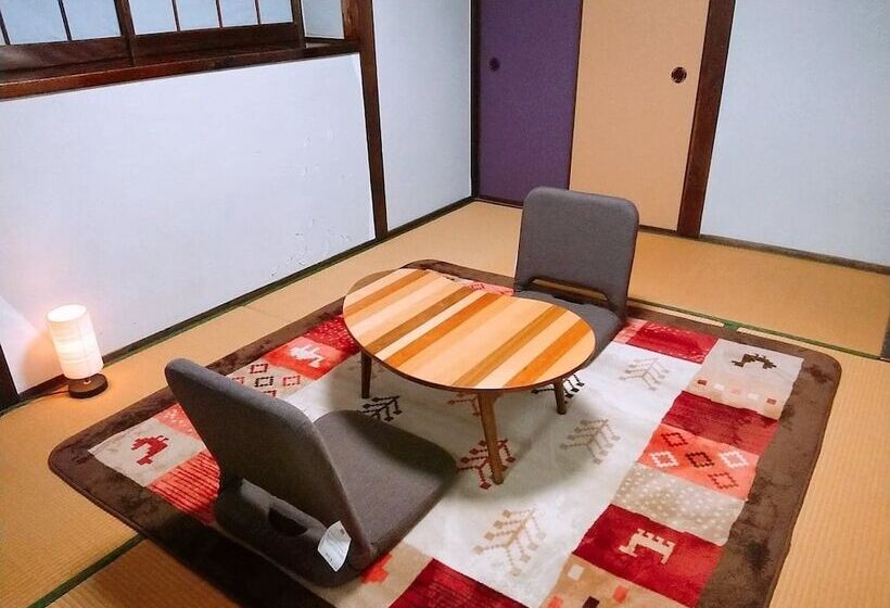 Yufuin Country Road Youth Hostel