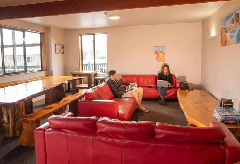 هاستل Dusky Lodge