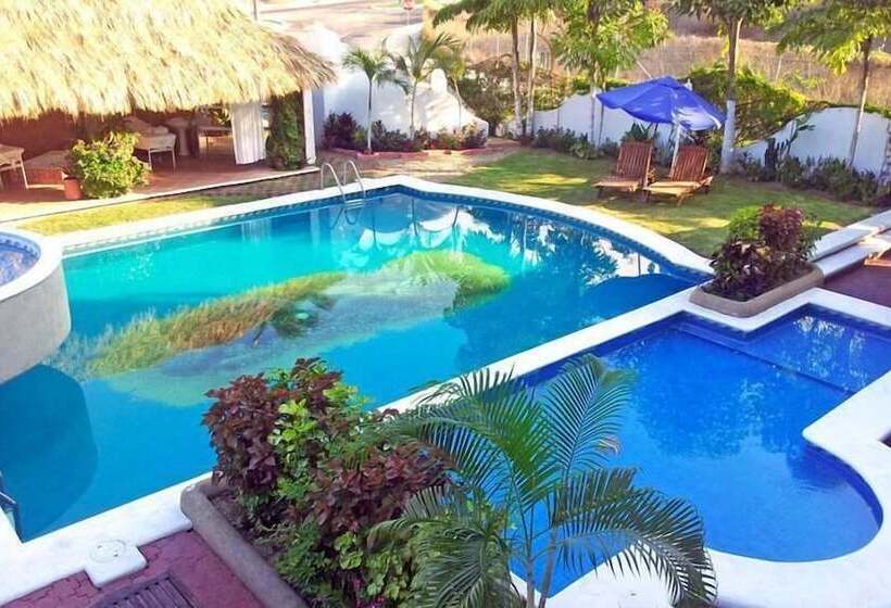 هتل Canadian Resort Huatulco