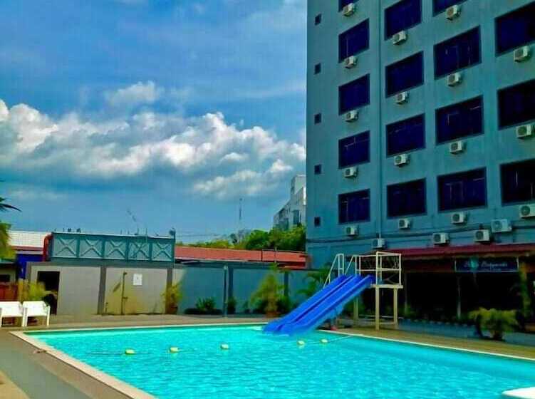 هتل Langgura Baron Resort
