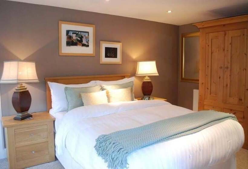 فندق Port Na Craig Inn