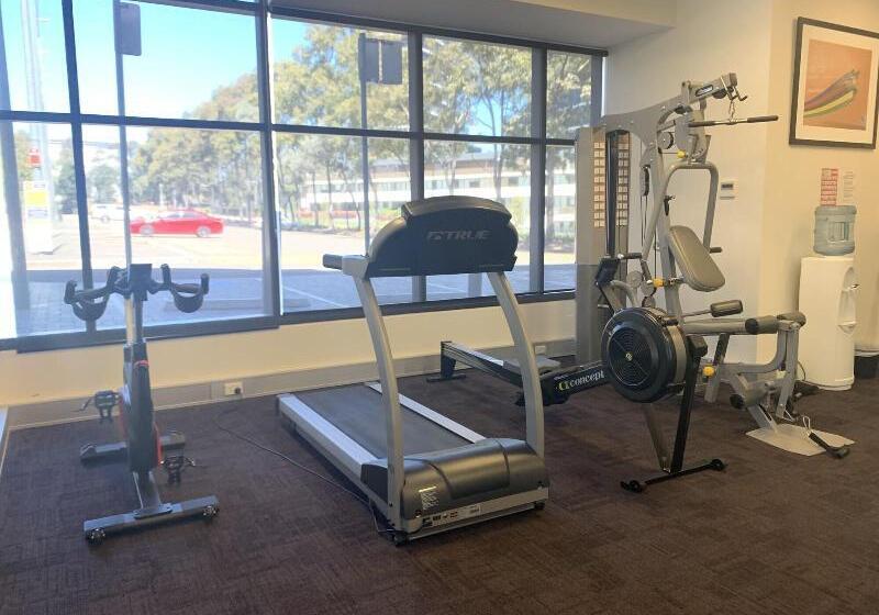 Отель Quest At Sydney Olympic Park