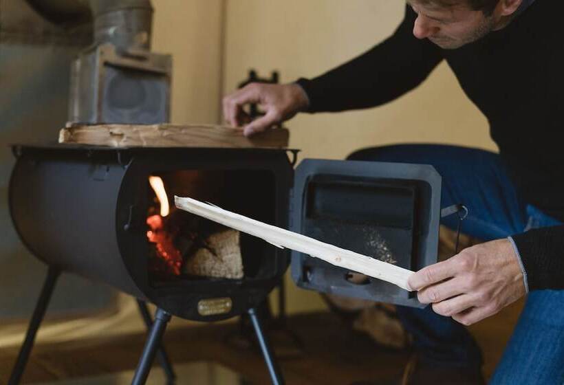 فندق Under Canvas Glacier