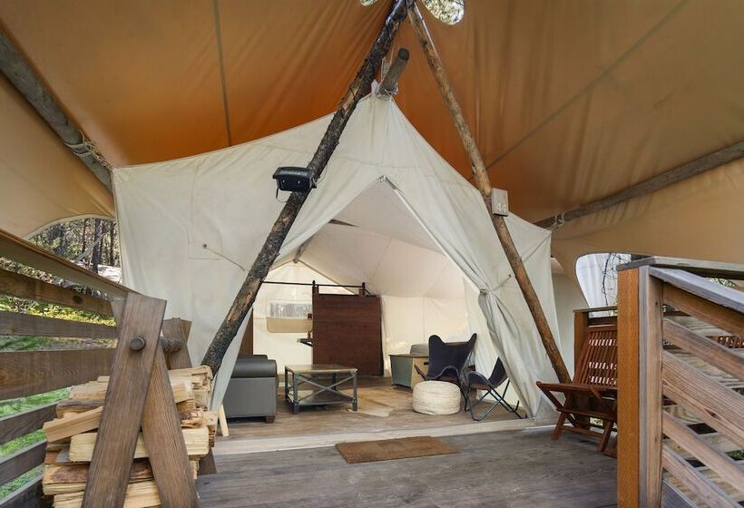 فندق Under Canvas Glacier