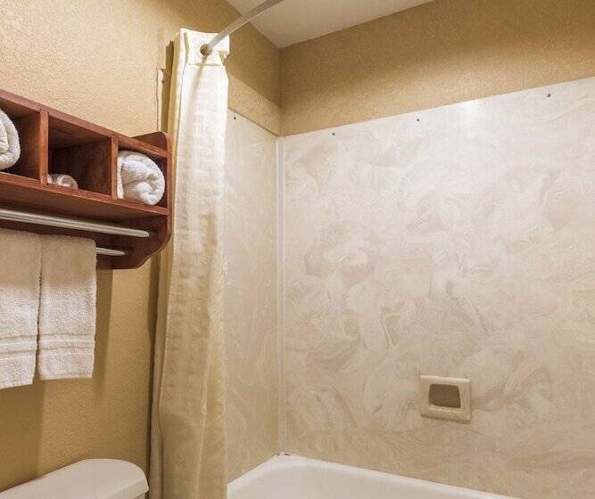 Мотель American Inn & Suites