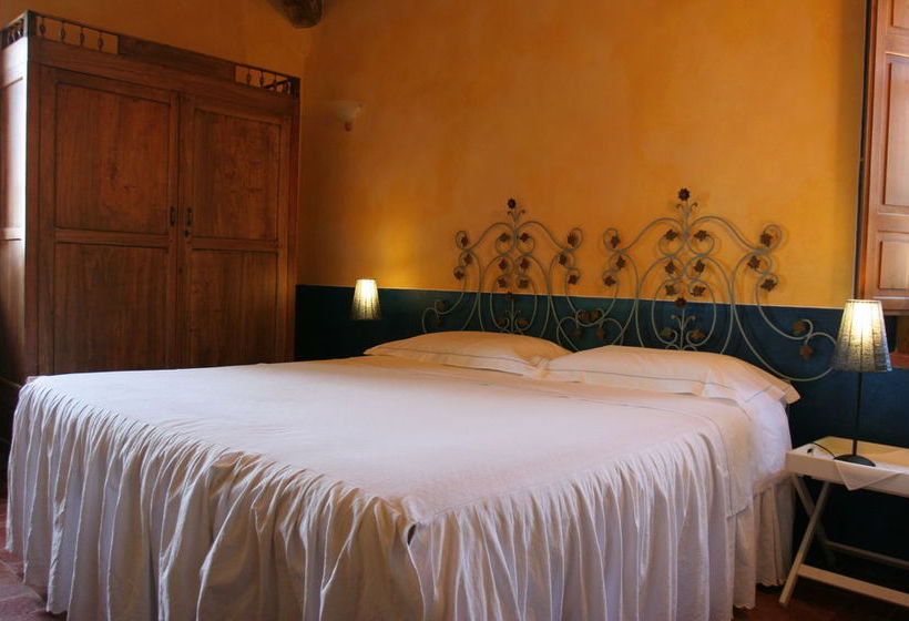 Отель Agriturismo Podere Pratovecchio