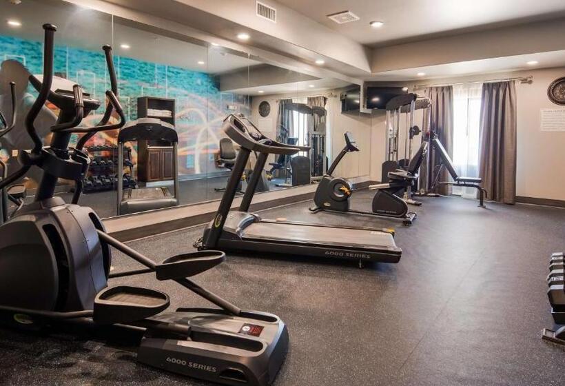 هتل Best Western Plus Ardmore Inn & Suites