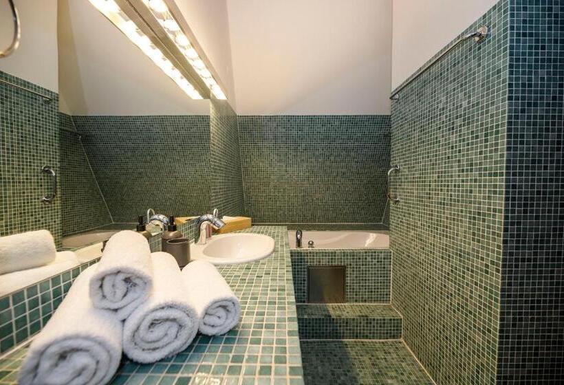 ホテル Dvůr Pecínov