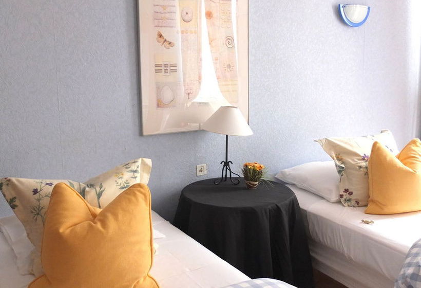 فندق A Chablis  La Maison D Alienor, Chambres D Hôtes