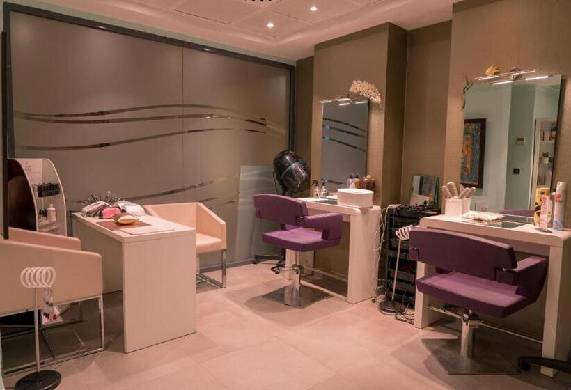 هتل Royal Tulip Skikda