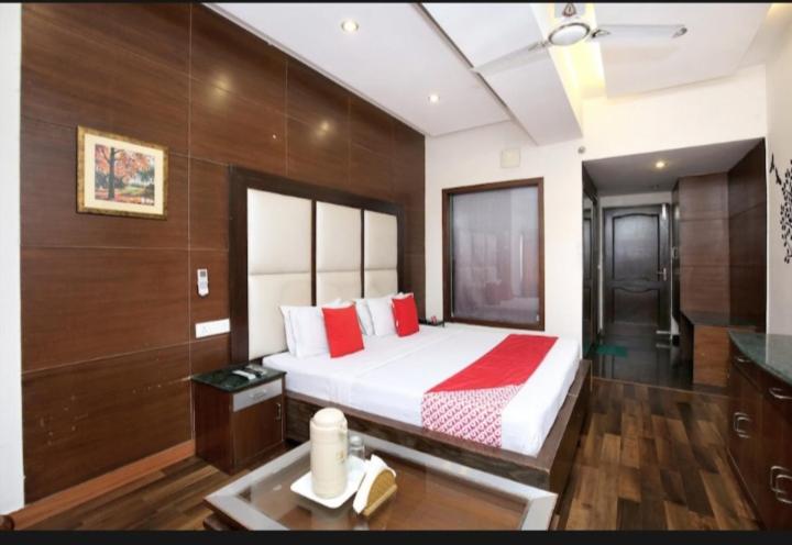 فندق Zo Amar Sector 17 Isbt