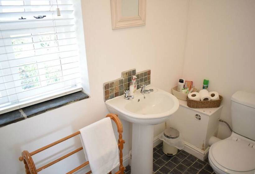 بنسيون Glendower Guest Apartments