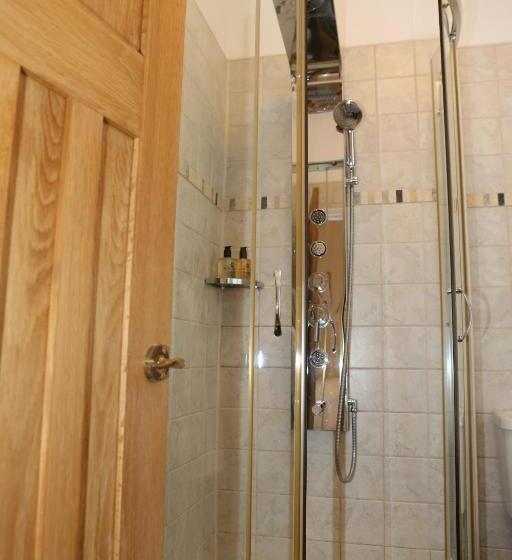 بنسيون The Waves