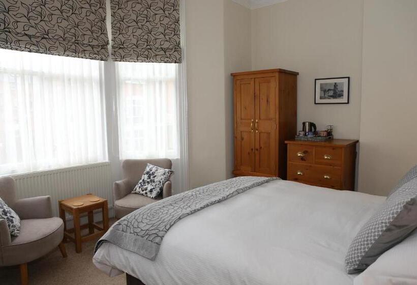 بنسيون The Waves