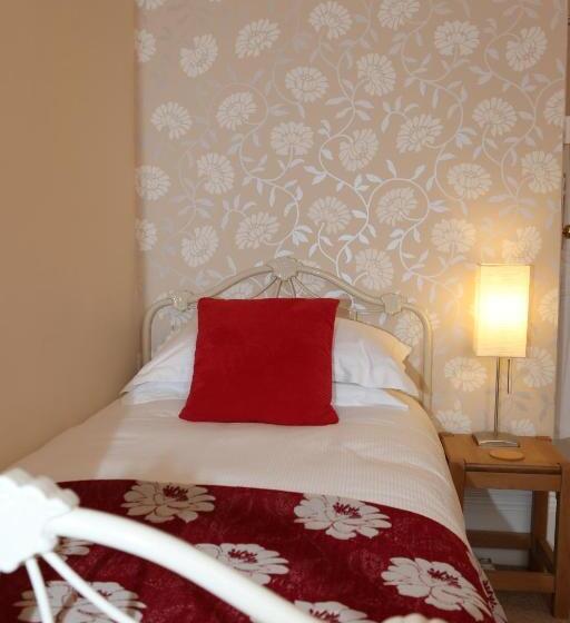 بنسيون The Waves