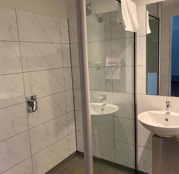 Brighton Hotel Motel