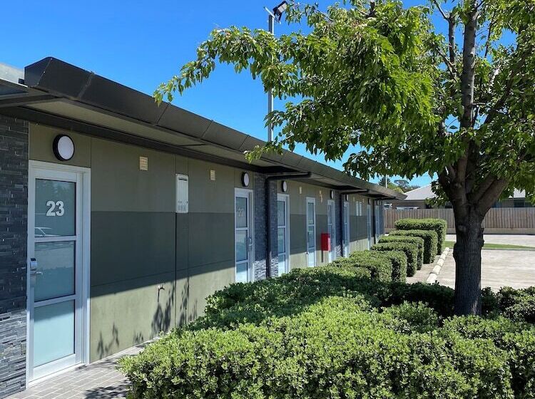 Brighton Hotel Motel