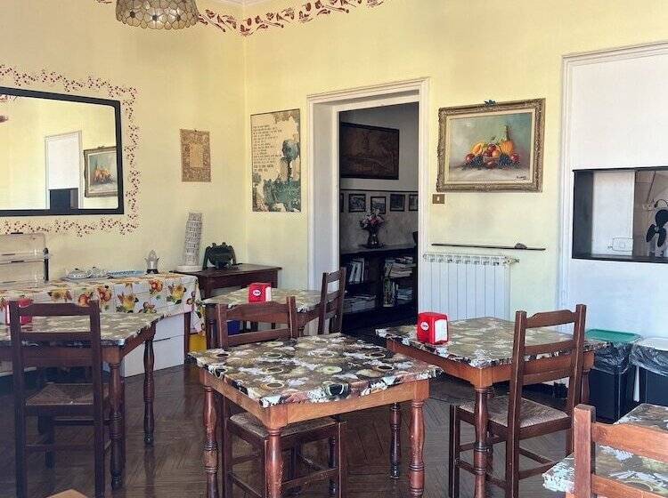 هتل Albergo Astro