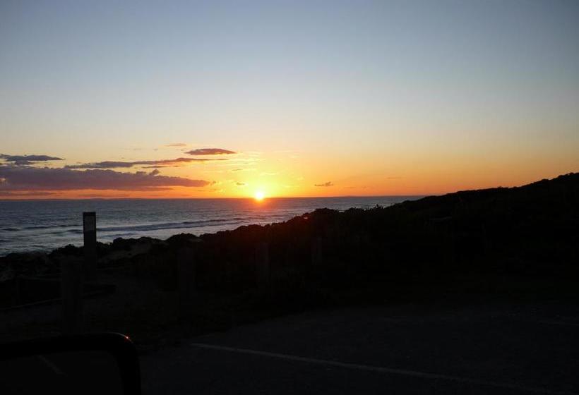 酒店 Big Blue Backyard