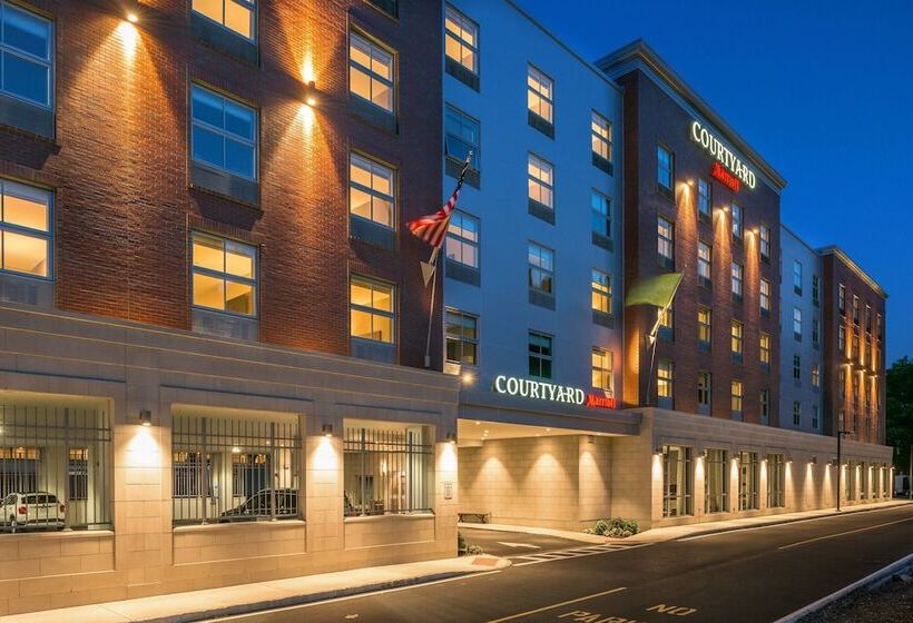 فندق Courtyard By Marriott Edgewater Nyc Area