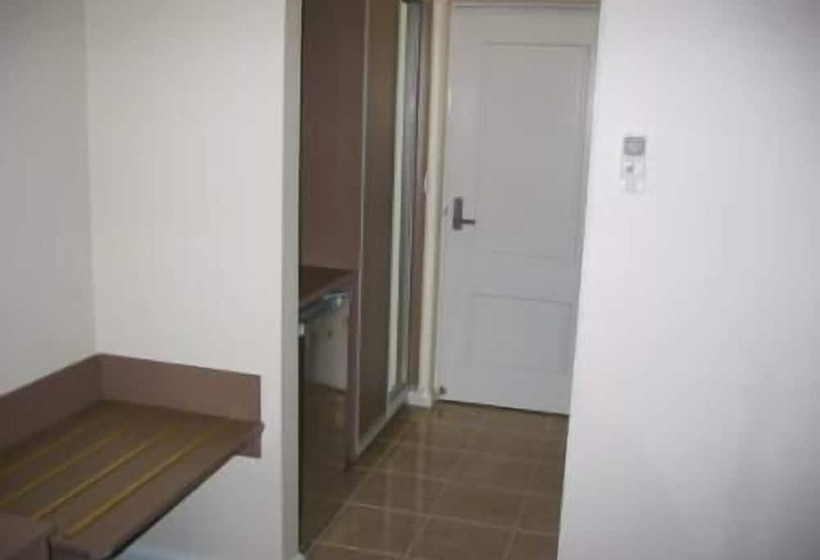 Отель Gundagai Gabriel Motor Inn