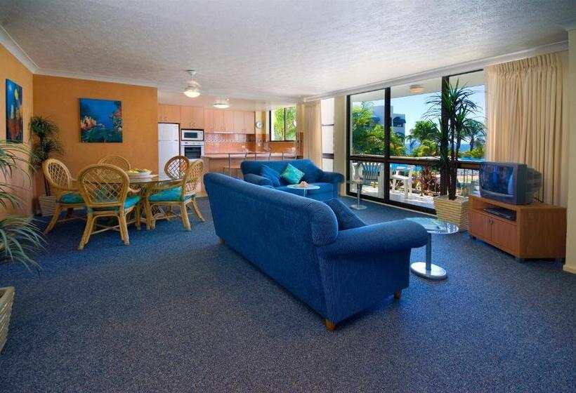 فندق Headland Tropicana Resort