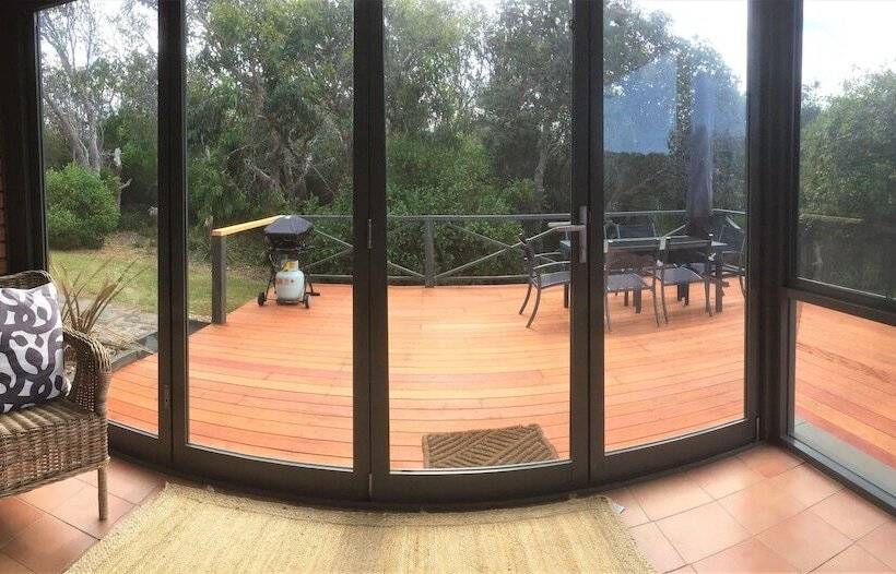 فندق Sandpiper Ocean Cottages