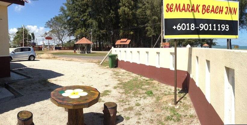 فندق Semarak Beach Inn
